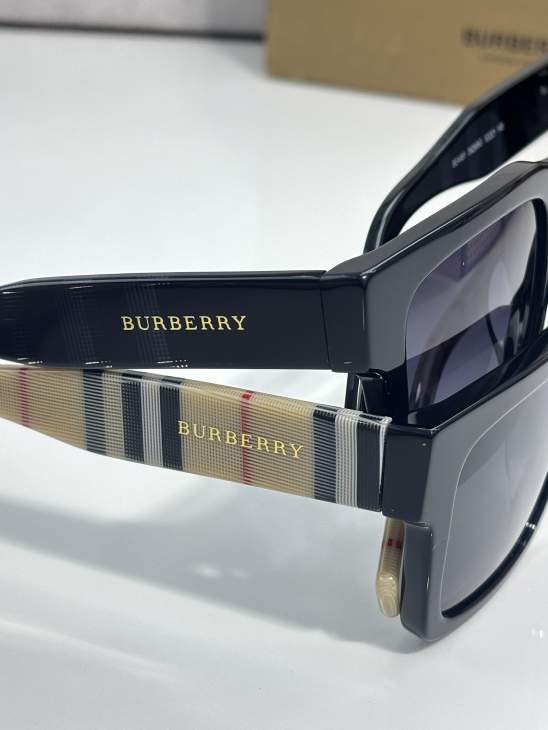 Picture of Burberry Sunglasses _SKUfw79761526fw